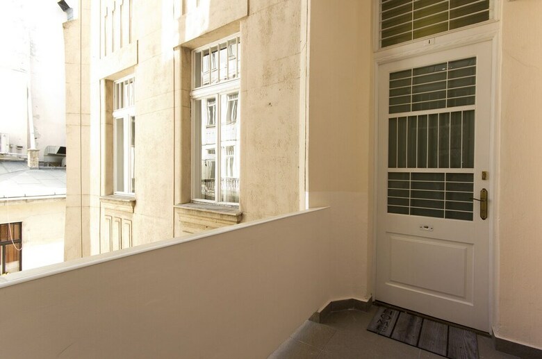 Vaci 12 Apartment