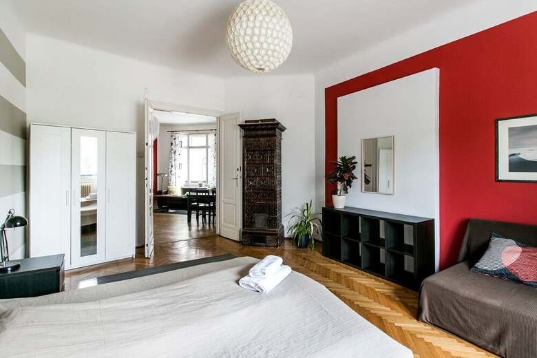 Revay 2 Apartment