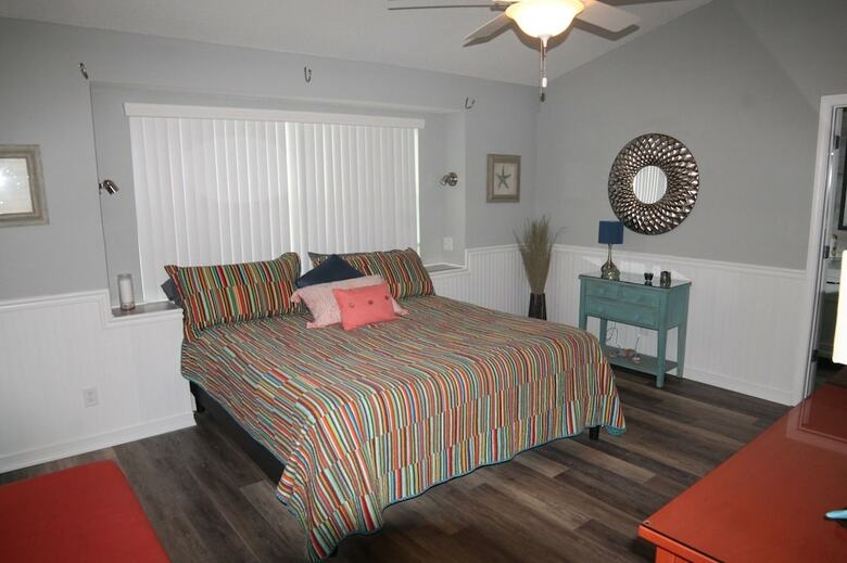 Pet Friendly, 3 Br, 2 Ba, Private Pool - Sunset Harbor