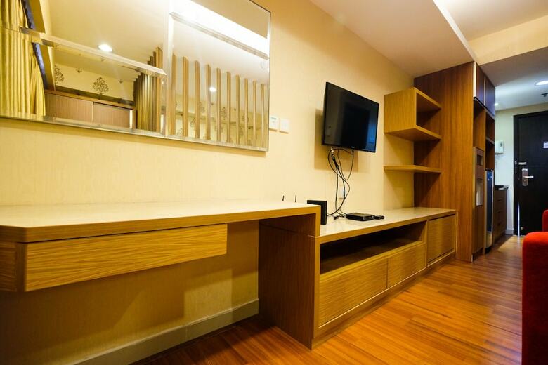 Comfy Studio Apartment At Tamansari The Hive