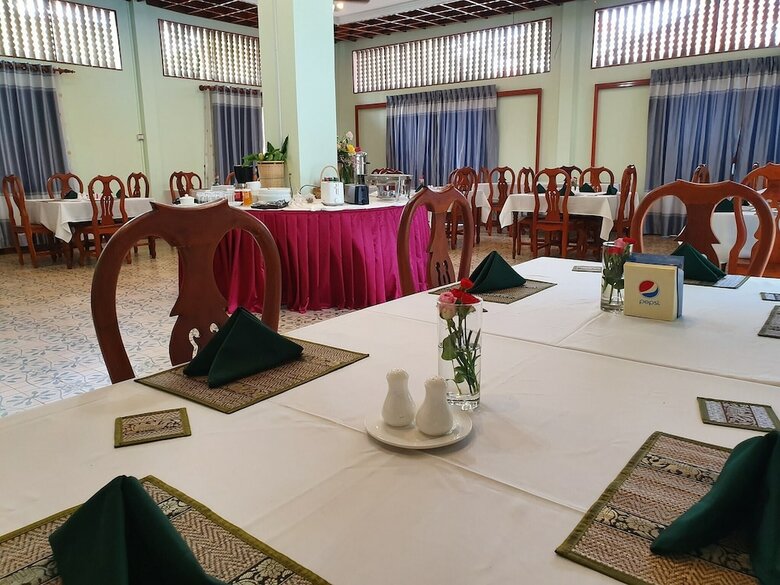 Sam Moon's Hotel Angkor Wooden House