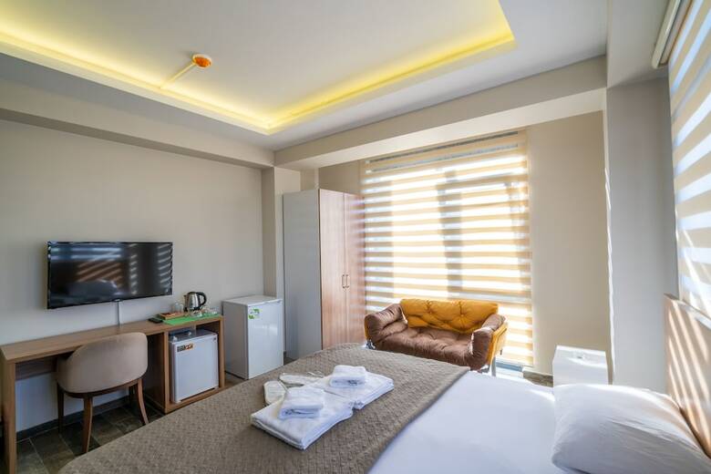 Sist 34 Suit Hotel
