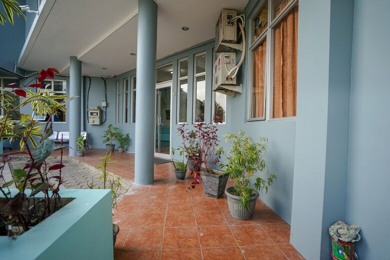 Hotel Oyo 1844 Bravo Residence