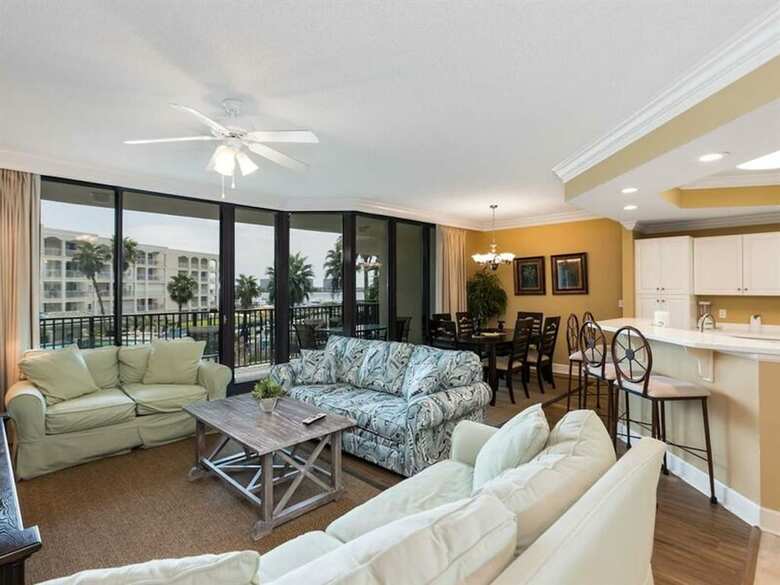 Phoenix On The Bay 2208 By Meyer Vacation Rentals