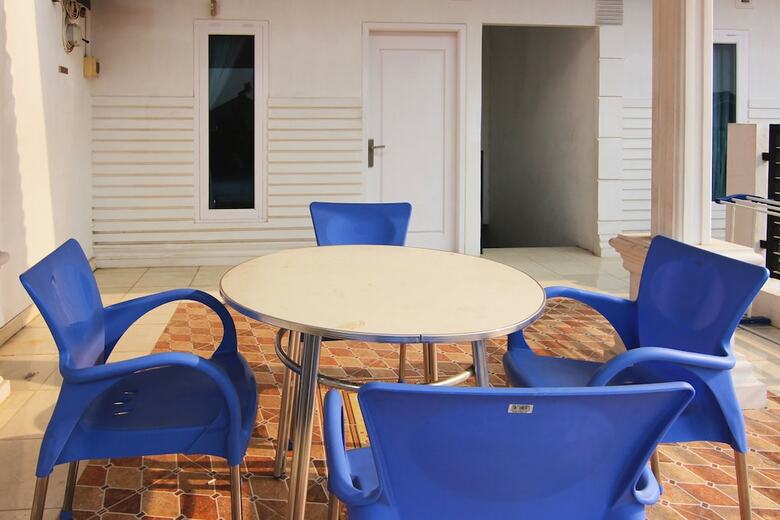 Hostal Oyo 1456 Hotel Garuda