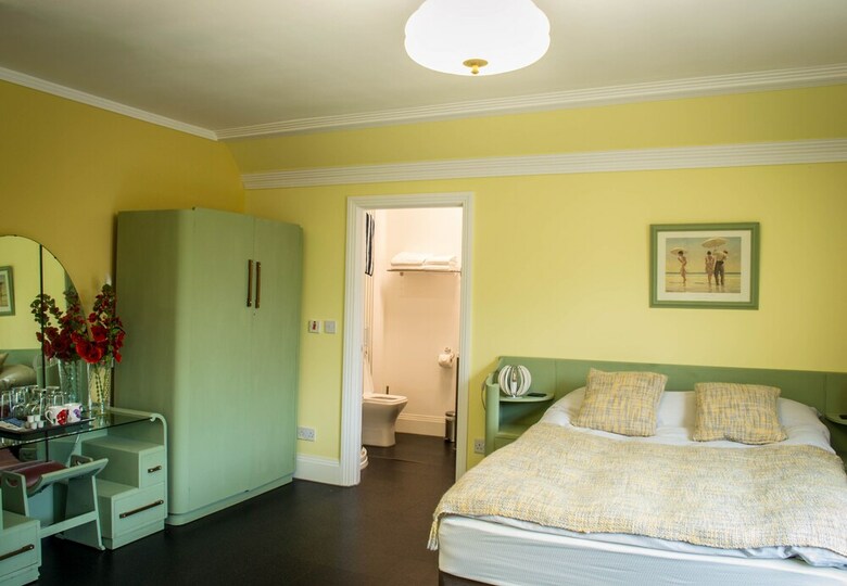 Hotel Harlestone Retreat- Adults Only