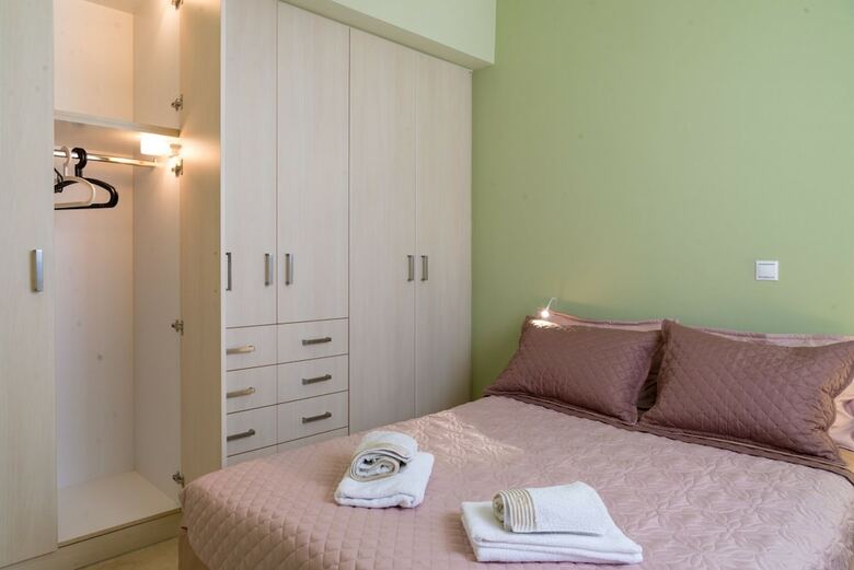 Bow Lux Apartments