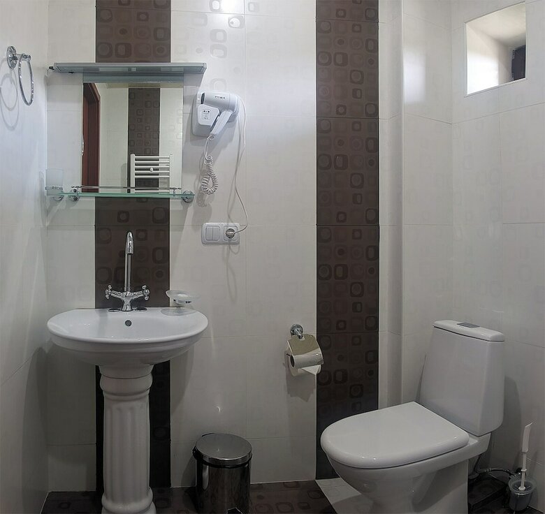 Shino Hotel