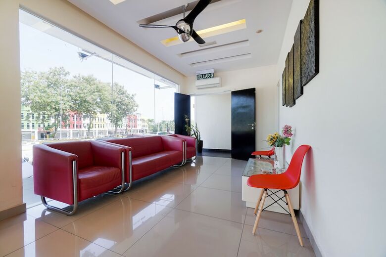 Oyo 89683 Gm Holiday Hotel Permai Jaya