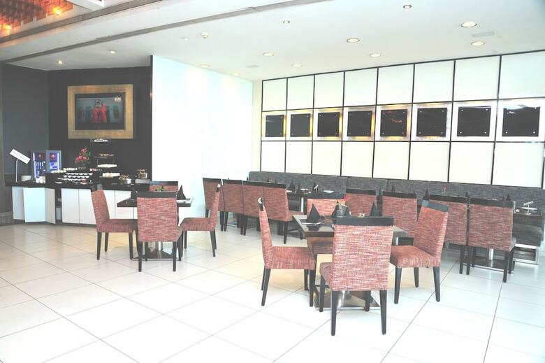 Hotel The Grand Bhagwati