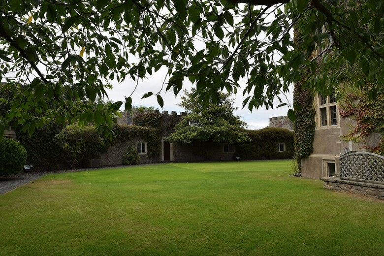 Residencia Walton Castle