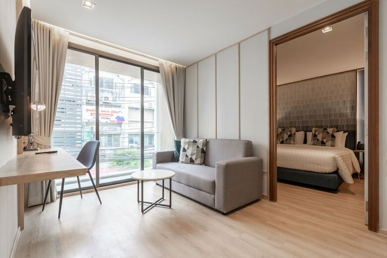 Hotel The Quarter Phromphong By Uhg