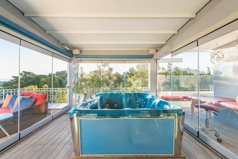Apartamentos Sea View Apt With Jacuzzi- Sauna