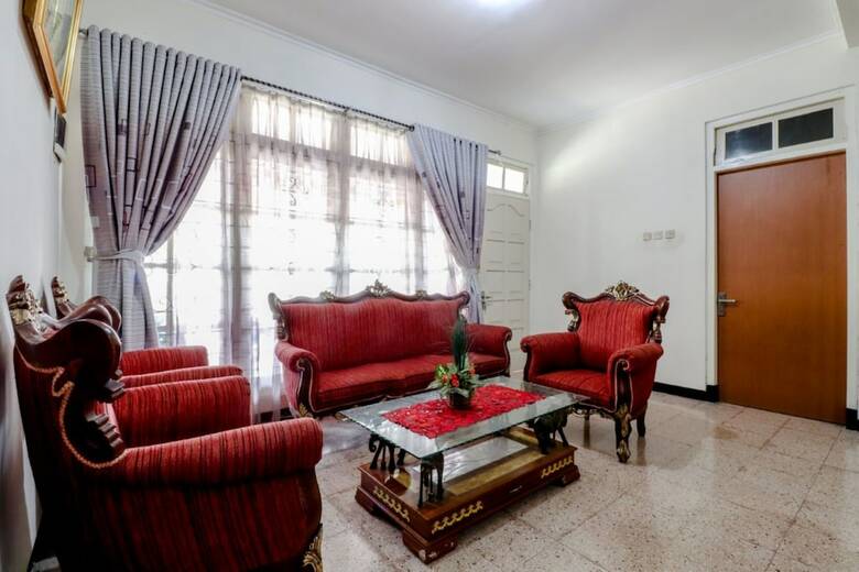 Hotel Denadifa Homestay