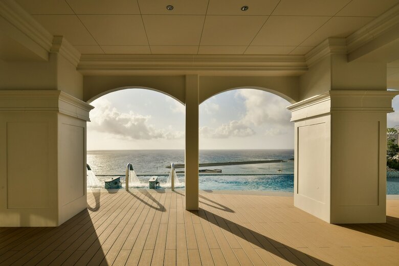 Hotel Lequ Okinawa Chatan Spa & Resort