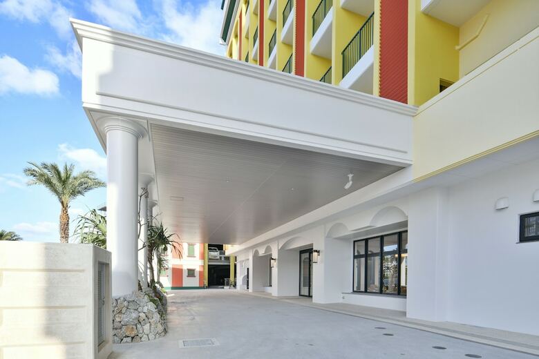 Hotel Lequ Okinawa Chatan Spa & Resort
