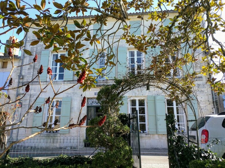 Bed & Breakfast Quai Des Fleurs Saint Savinien