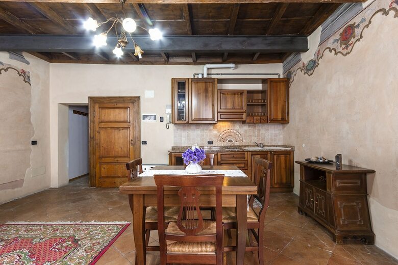 Canossa Apartment