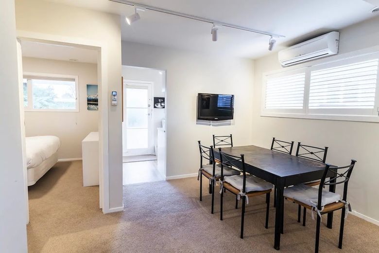 Modern Apartment In Meadowbank