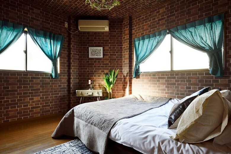 Private House St8