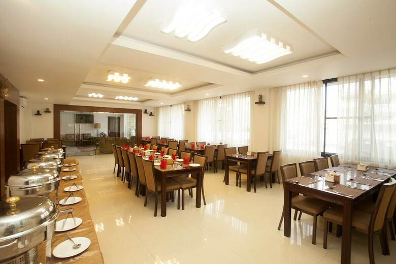 Capital O 686 Hotel Mala Inn