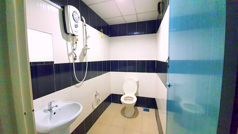 Oyo 89737 Hotel Tishoa