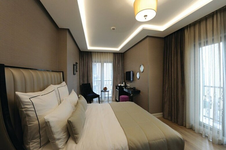 Airport Express Hotel