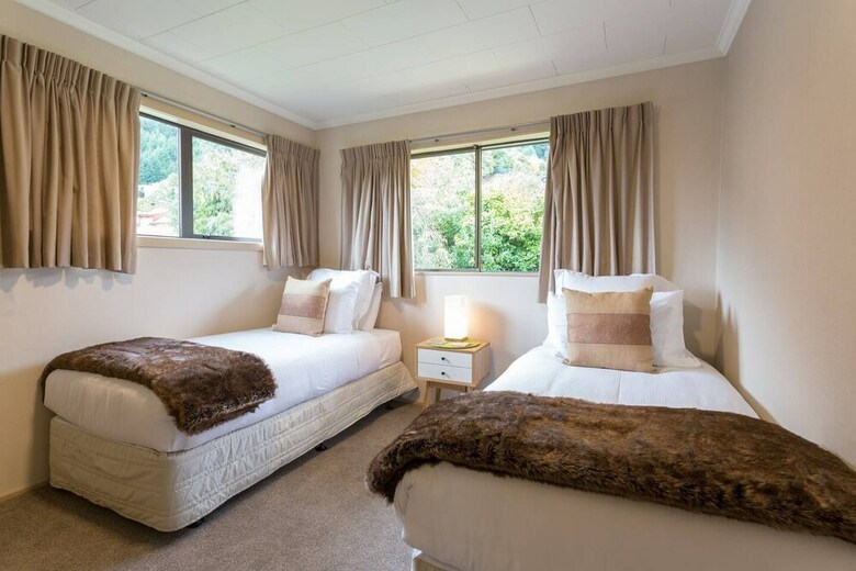 Large Distinctive And Spacious Family Home