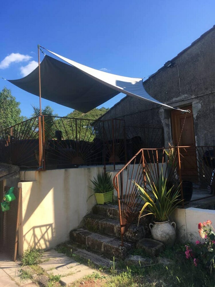 House With 2 Bedrooms In Octon , With Pool Access