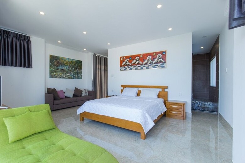 Villa Royal 2