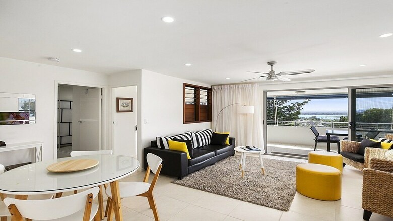 A Stylish Apartment With Noosa Views! - Unit 6 Yaringa 29 Noosa Drive