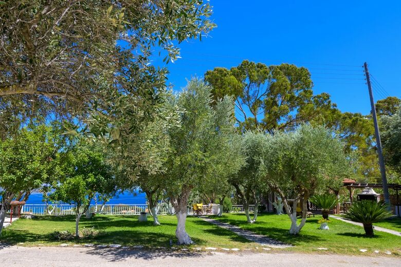 Apartamentos Zoumpouli Village