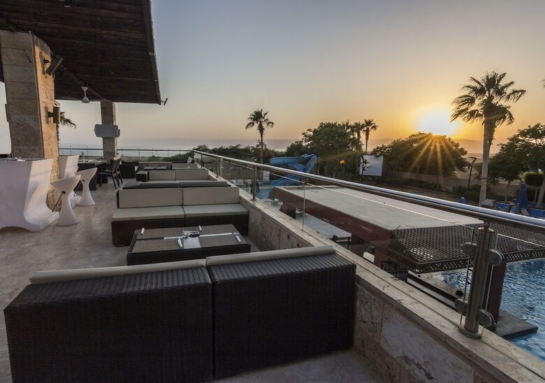 Hotel Ramada Resort By Wyndham Dead Sea