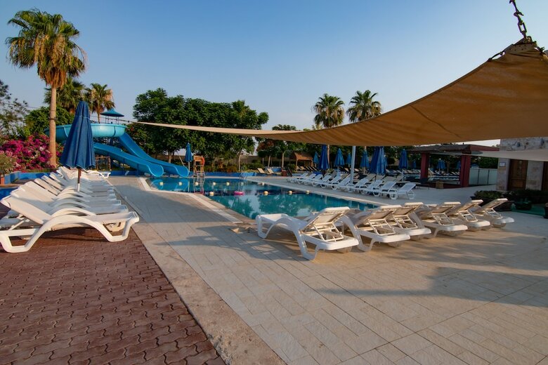 Hotel Ramada Resort By Wyndham Dead Sea