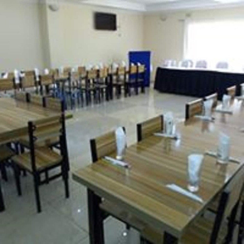 Hotel Kutwingi Lodge