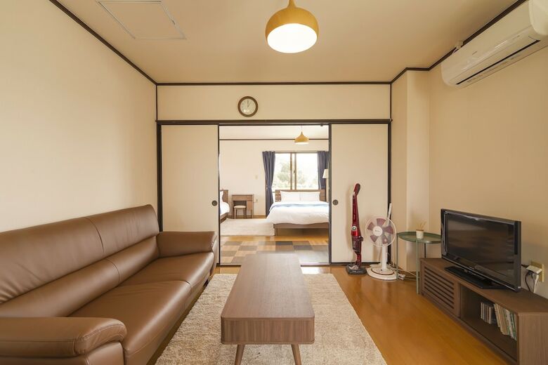 Maru House