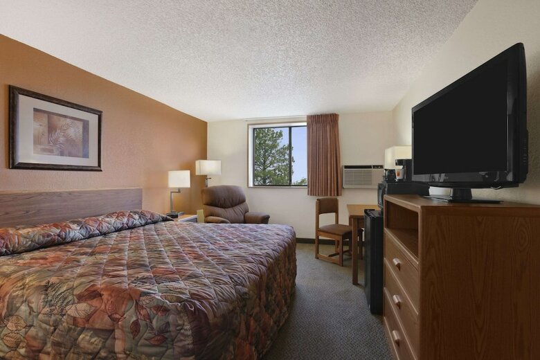 Motel Super 8 By Wyndham Cheyenne Wy