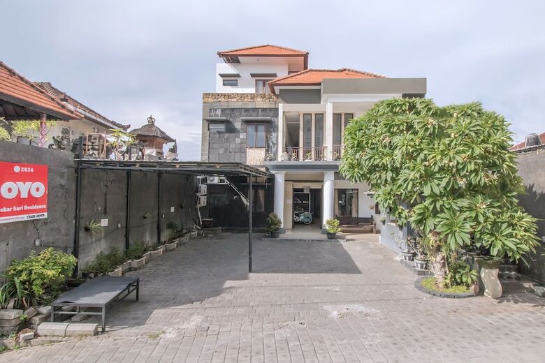 Hostal Oyo 2836 Sekar Sari Residence