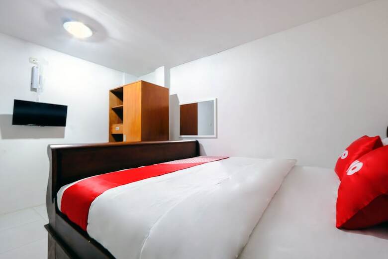 Hostal Oyo 2499 Penginapan Ratu Emas