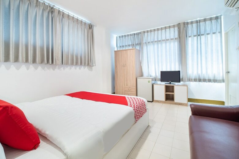 Hotel Oyo 648 Ake Apartment