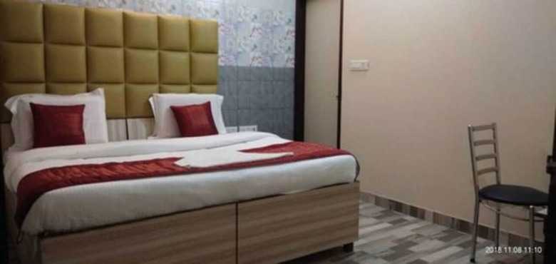 Adb Rooms Hotel Clink Residency