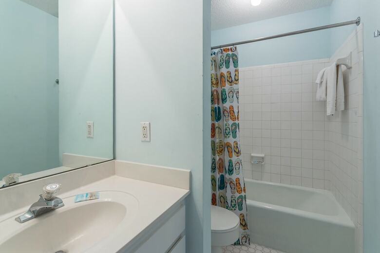 Ocean Walk Three Bedrooms By Hodnett Cooper