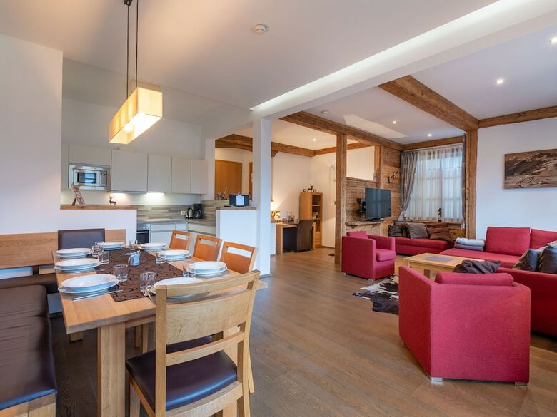 Luxurious Apartment In F�rth With Pool