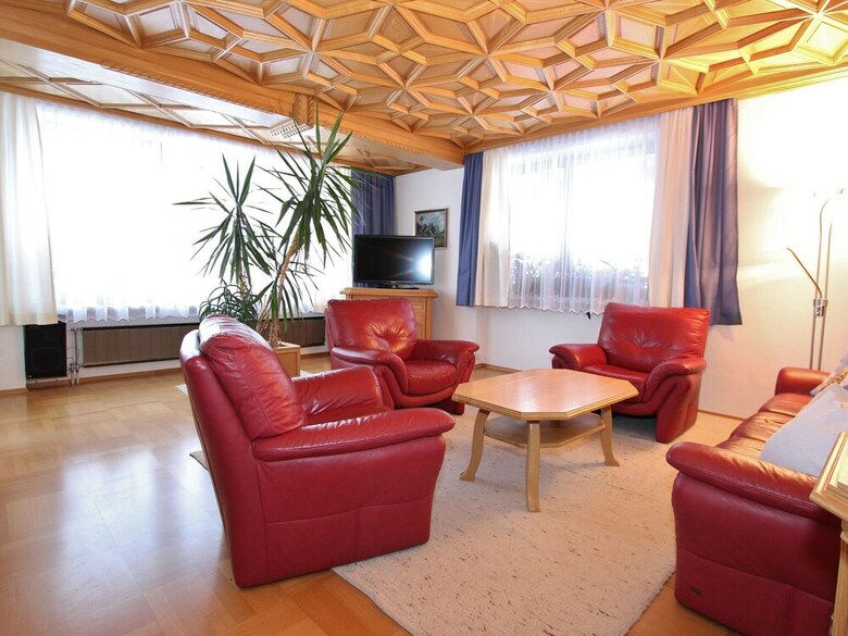 Spacious Chalet With Sauna In Piesendorf