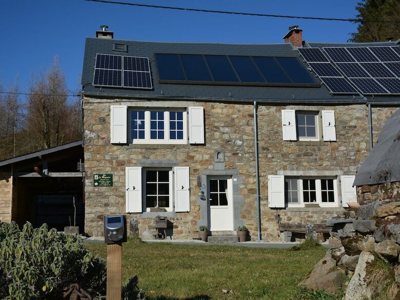 Spacious Holiday Home In Viroinval Near Forest