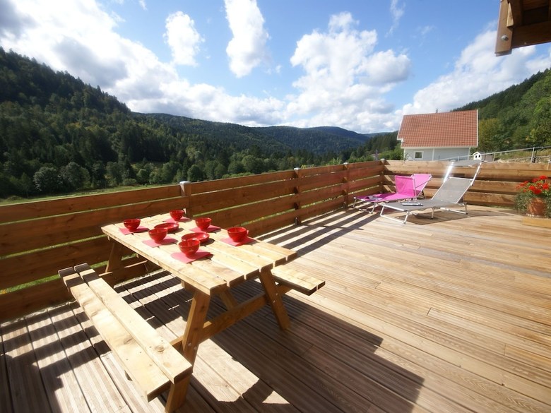 Sunlit Chalet Near Ski Area In G�rardmer