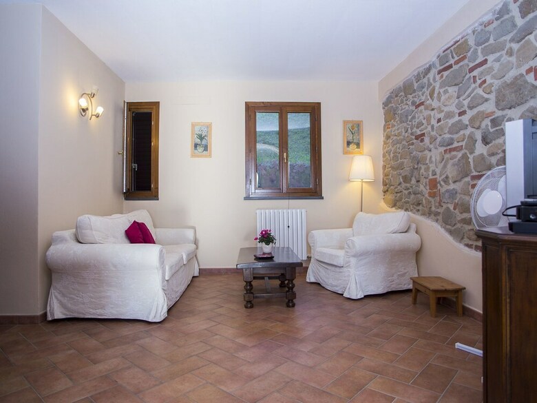 Modern Apartment In Larciano With Swimming Pool