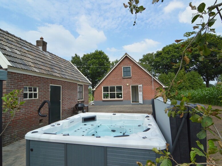Modern Holiday Home With Jacuzzi Near Forest In Wierden