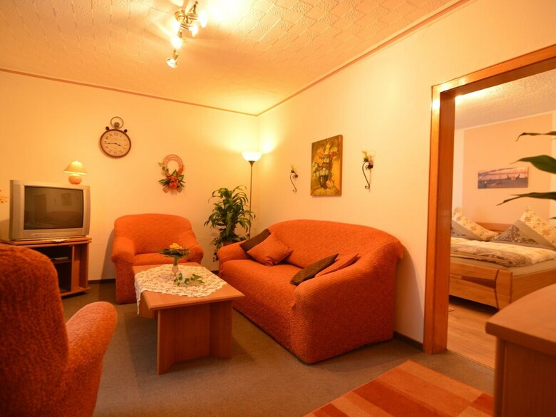 Spacious Apartment In Deudesfeld With Garden