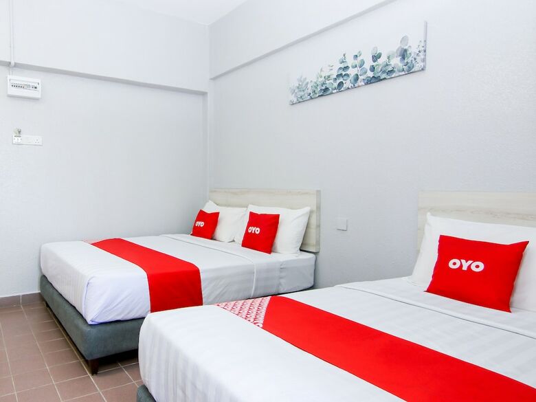Oyo 89846 Lotus Inn Hotel